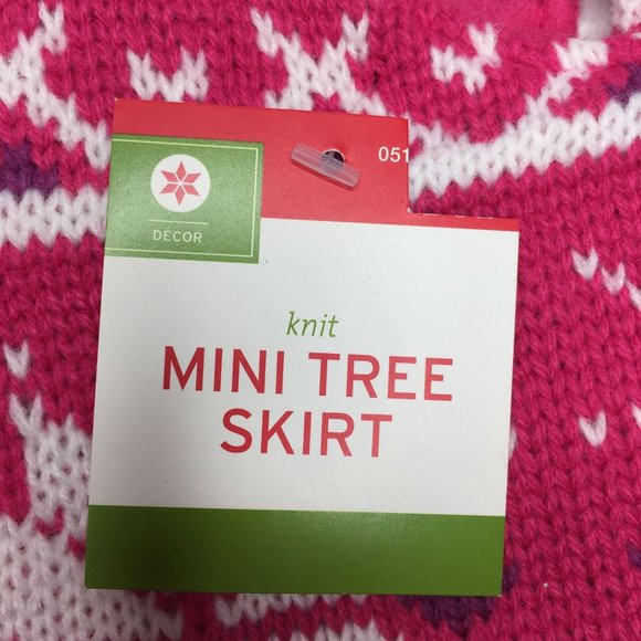 Holiday Mini Christmas Tree Skirt Pink Purple Knit 18" Sweater Snowflake - Picture 4 of 5
